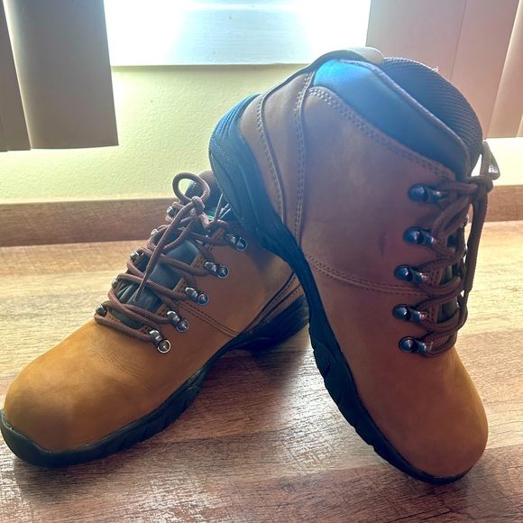 SRMAX  Women’s Shoes,Style SRM251 Raleigh Brown Waterproof Hiker Boots,Size 7.5M - Picture 1 of 15